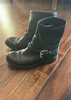 Steve Madden Size 8 boots