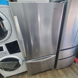 Whirlpool  32 Inches Botton Freezer  Stainless Great Condition  Warranty 