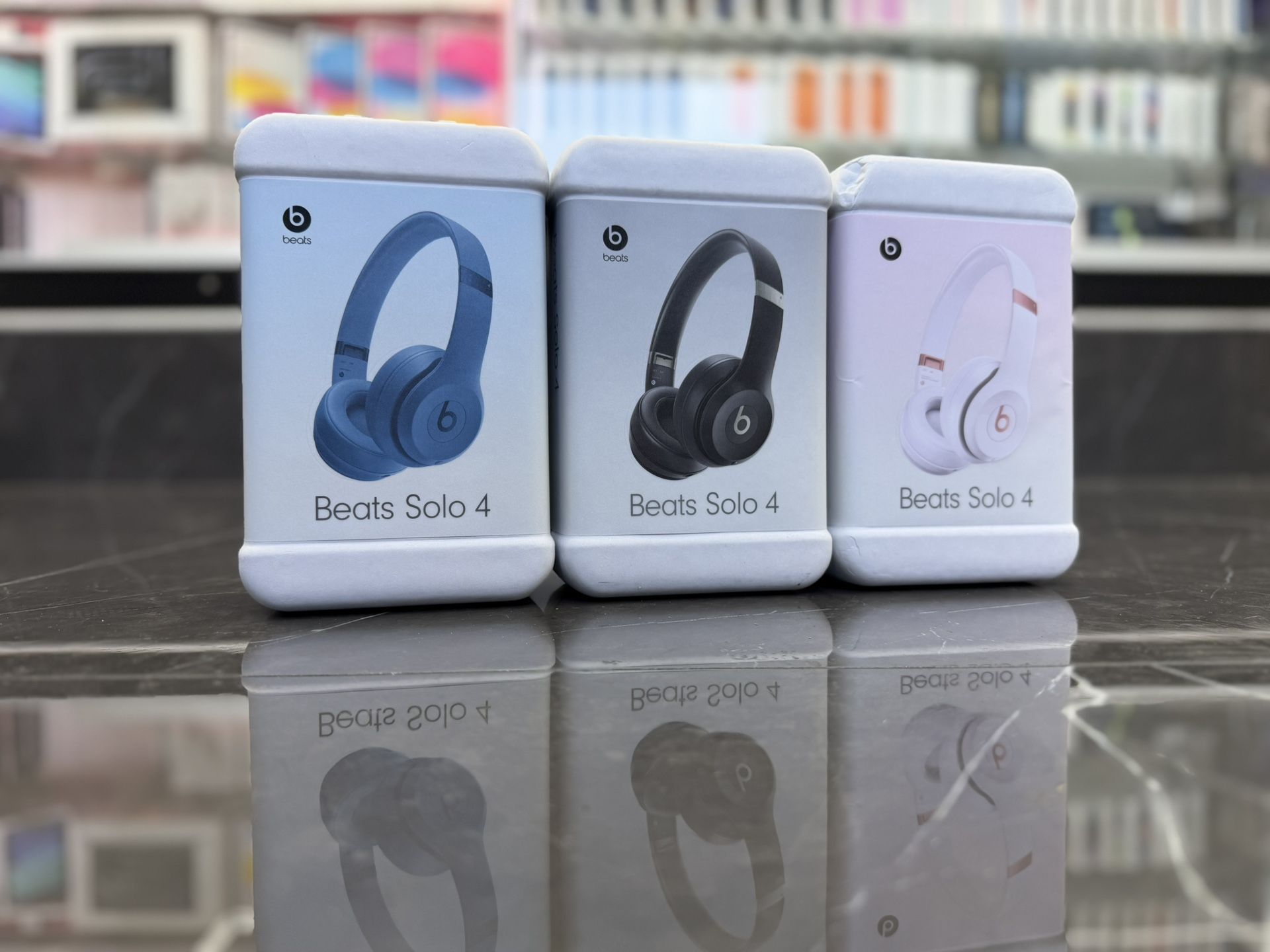 Beats Solo 4 ((Take It Home In Payments/ llévatelo a casa en pagos) 