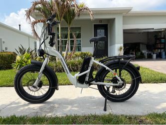 Like New  Rad Power Bikes RadExpand 5 – Loaded with Extras!