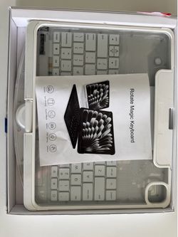 iPad Pro 13 inch M5/M4 Magic Keyboard/Case