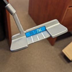 SK7 PUTTER WITH COVER