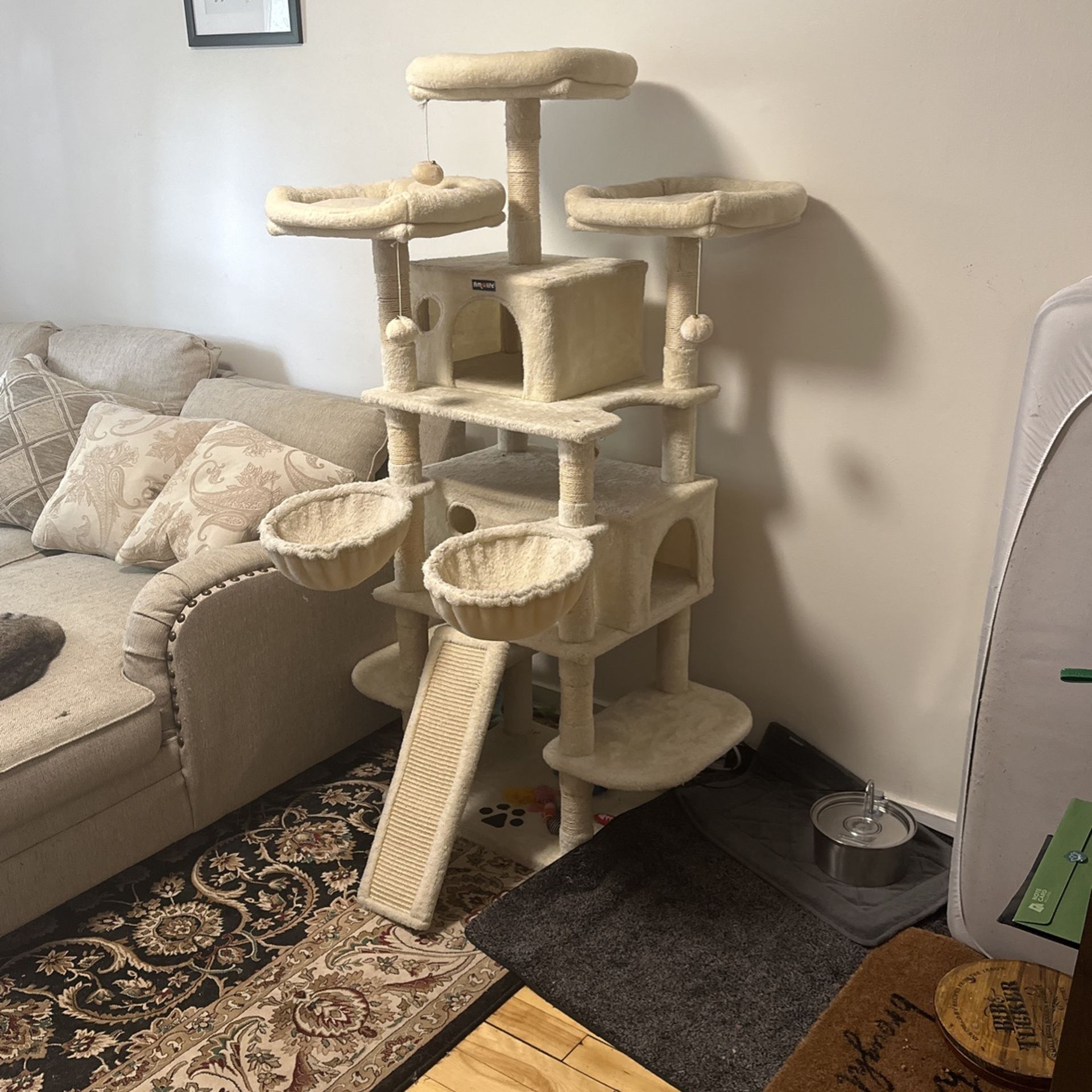 Cat Tree for Sale in Queens, NY OfferUp