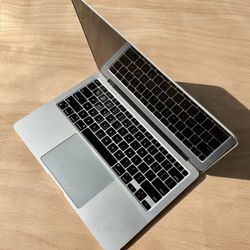 MacBook Air 13.3” 8GB 