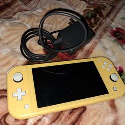 Nintendo Switch Lite Yellow