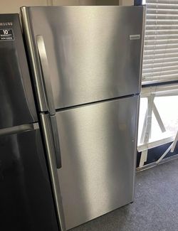 Frigidaire Top Mount Refrigerator Stainless Steel