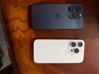 4 iPhones 15 pro 128GB- excellent condition