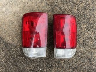 1996 Chevy Blazer Tail Light Assembly