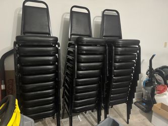 Lot of 30 Banquet / Event Chairs (Black, good Condition)