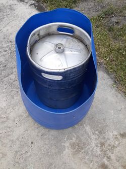 Beer Keg with Plastic Container For Ice