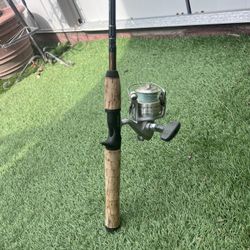 Daiwa D-Shock 2500B Spinning Reel