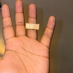 100$ Ring 