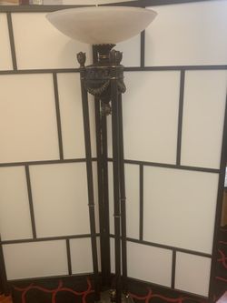 *MINT CONDITION SLEEK DESIGN ANTIQE LAMP*