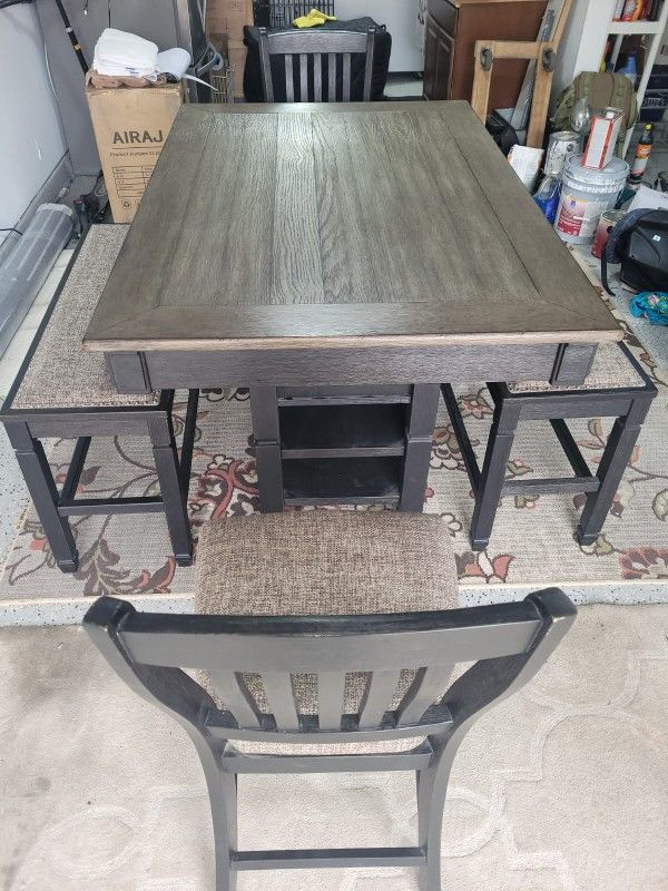 Rectangular Dining Table With Benches, Chairs & Matching Coffee Table