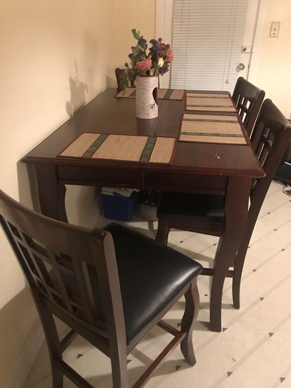 Kitchen Table With 4 Chairs 3 Ft X4 5 Ft For Sale In Alameda Ca Offerup
