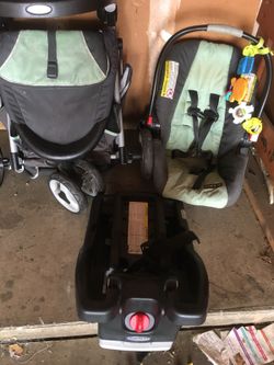 Graco carseat and base plus stroller