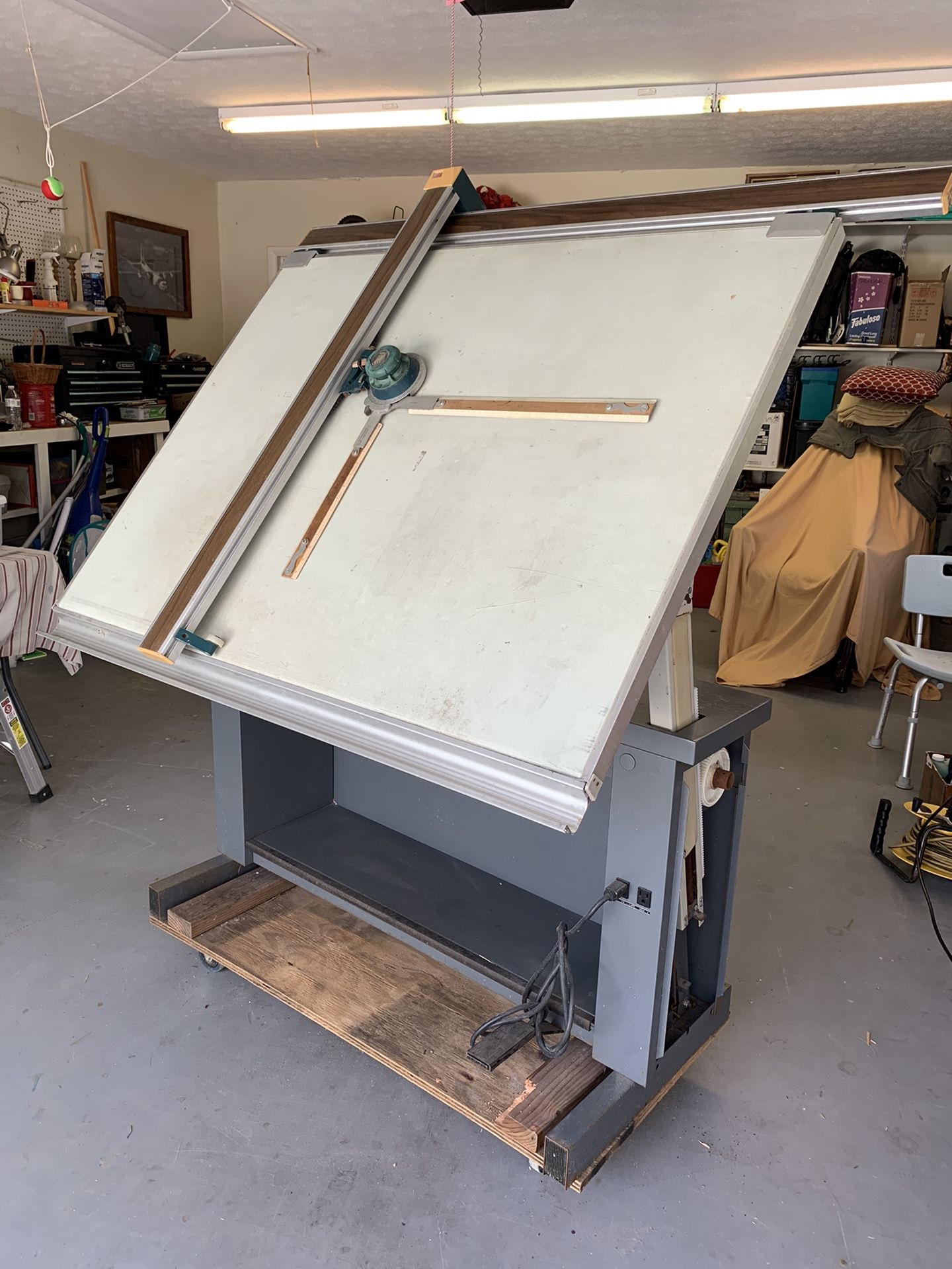 Old style drafting table