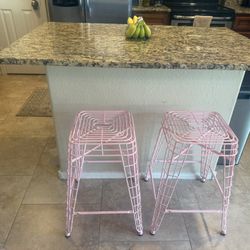 Set of 2 Pink Metal Wire Bar Stools