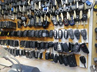 Car Keys for Many Vehicles