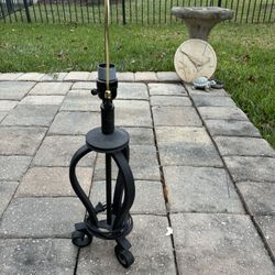 Rustic Farmhouse Table Lamp