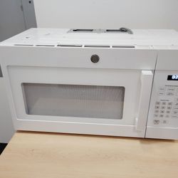 GE 1.6 CU FT/1000 Watt, Over The Range Microwave 