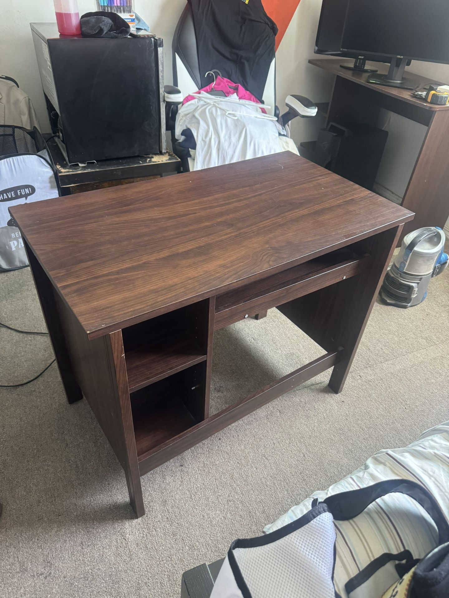 Sturdy desk