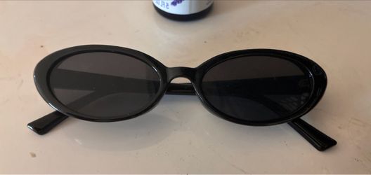 Black Oval Frame Sunglasses