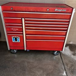 Snap On Tool Box Model KRL-661