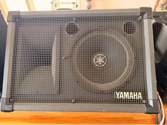 Powerful Yamaha SM12H II PA speaker