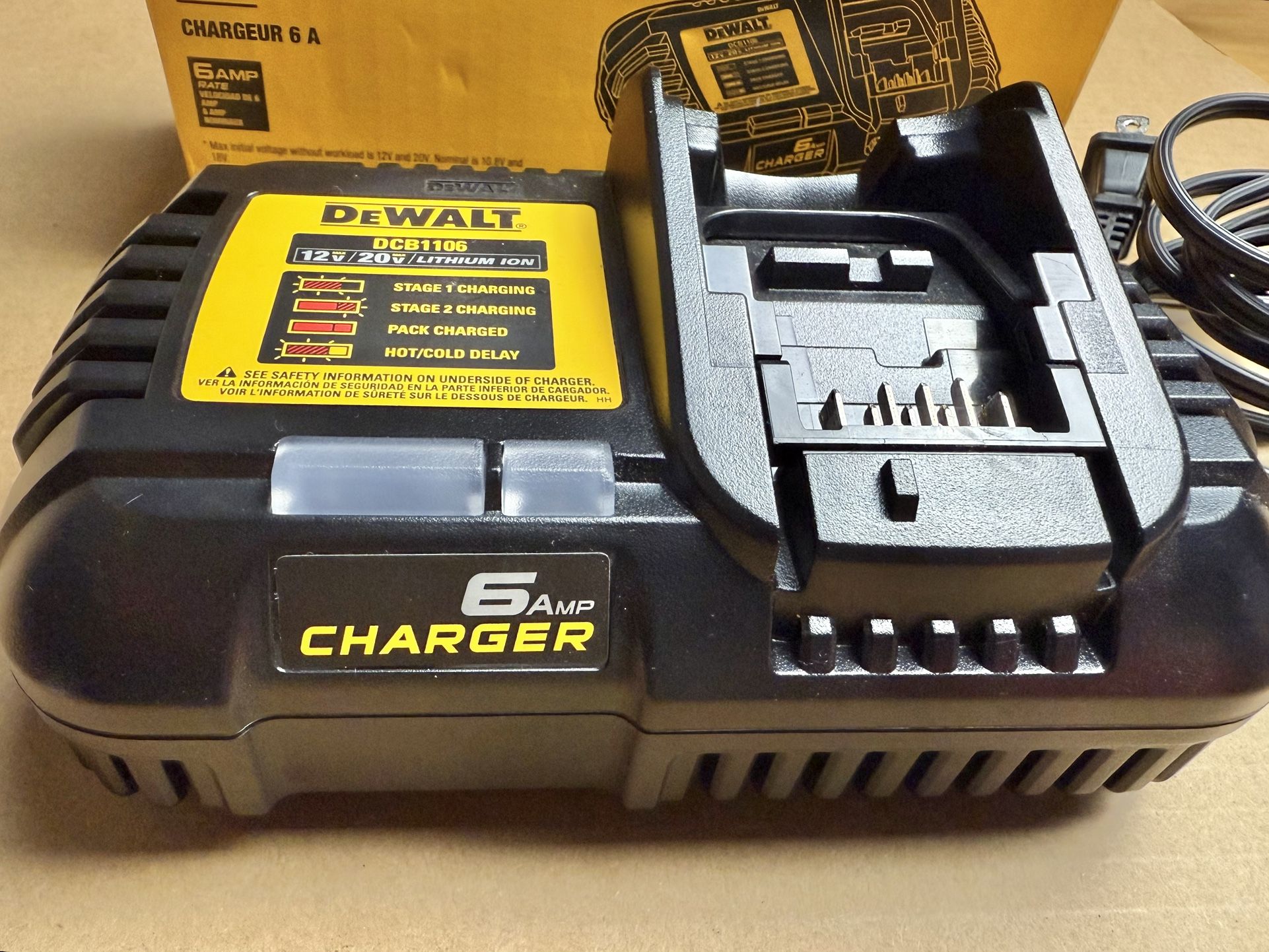 DEWALT DCB1106 6 Amp Charger