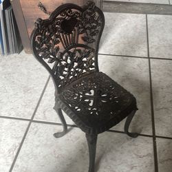 Cast-iron chair for doll
