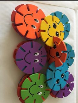 3” construction building flowers toy set excellent condition