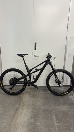 Canyon Spectral AL6 27.5 Size Large MTB