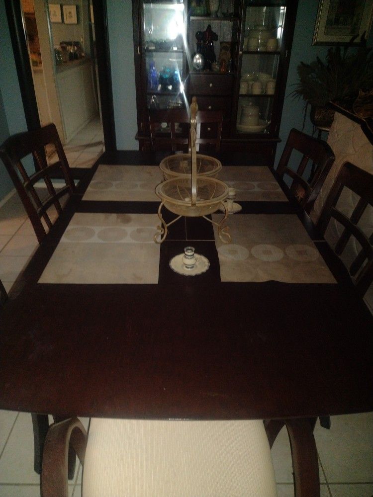 DINING ROOM SET
