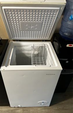 Insignia Deep Freezer