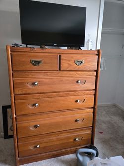 4pc Cherry Oak Chest of Drawers set