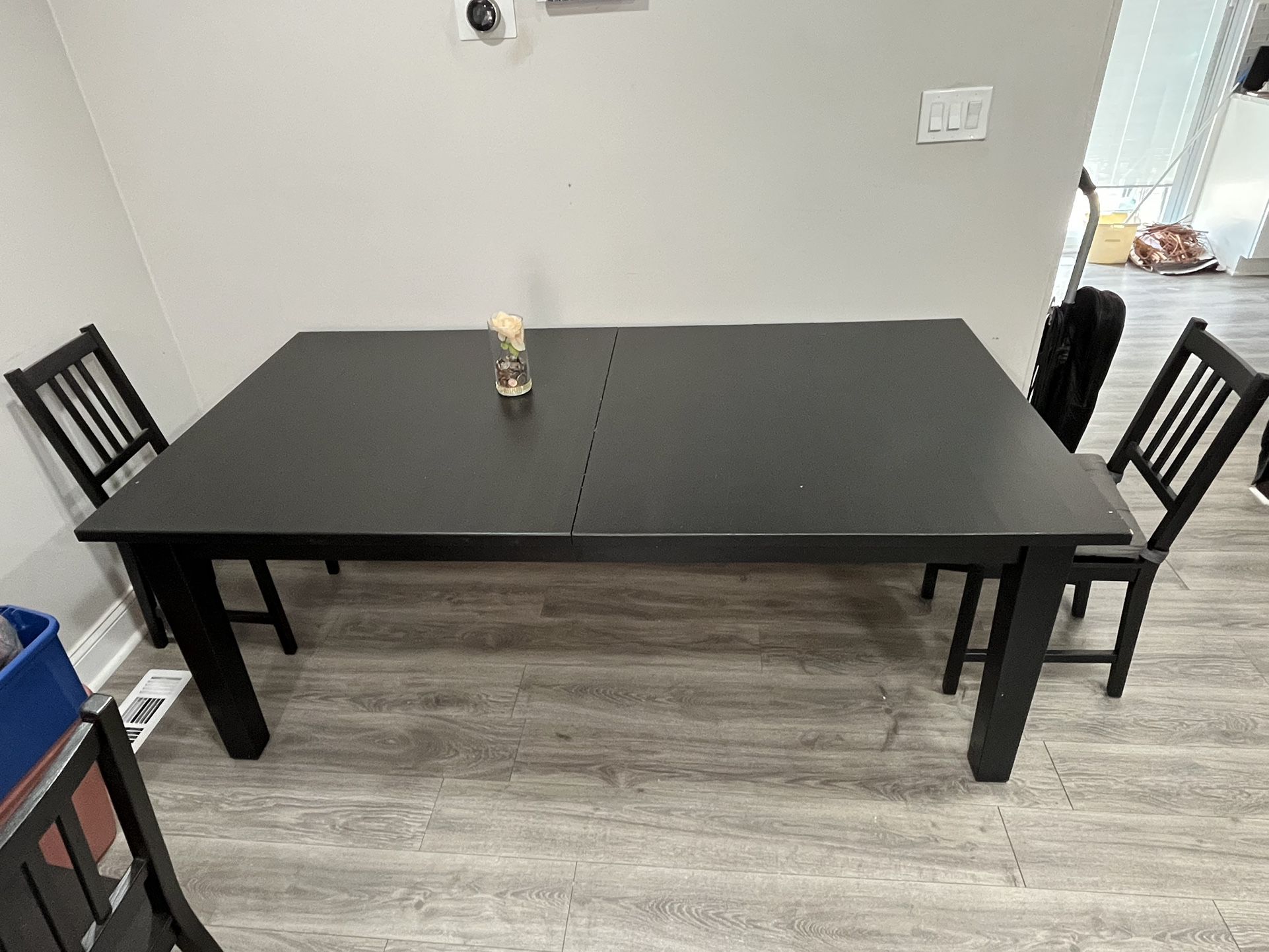 All back dining table (extendable)
