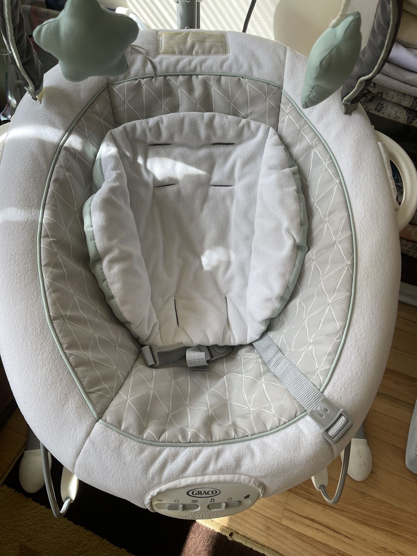 Graco Sooth And Sway LX Swing With Portable Bouncer