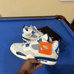 🚨Retro Jordan 4 “Industrial Blue (Military Blue)” 