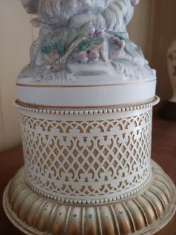 Apair beautiful lamp