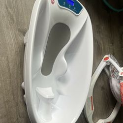 AquaScale 3-in-1 Digital Scale, Water Thermometer and Infant Tub

