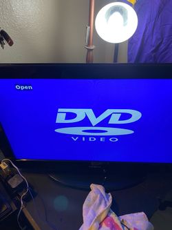 32 inchInsignia Flat Screen TV with DVD Player