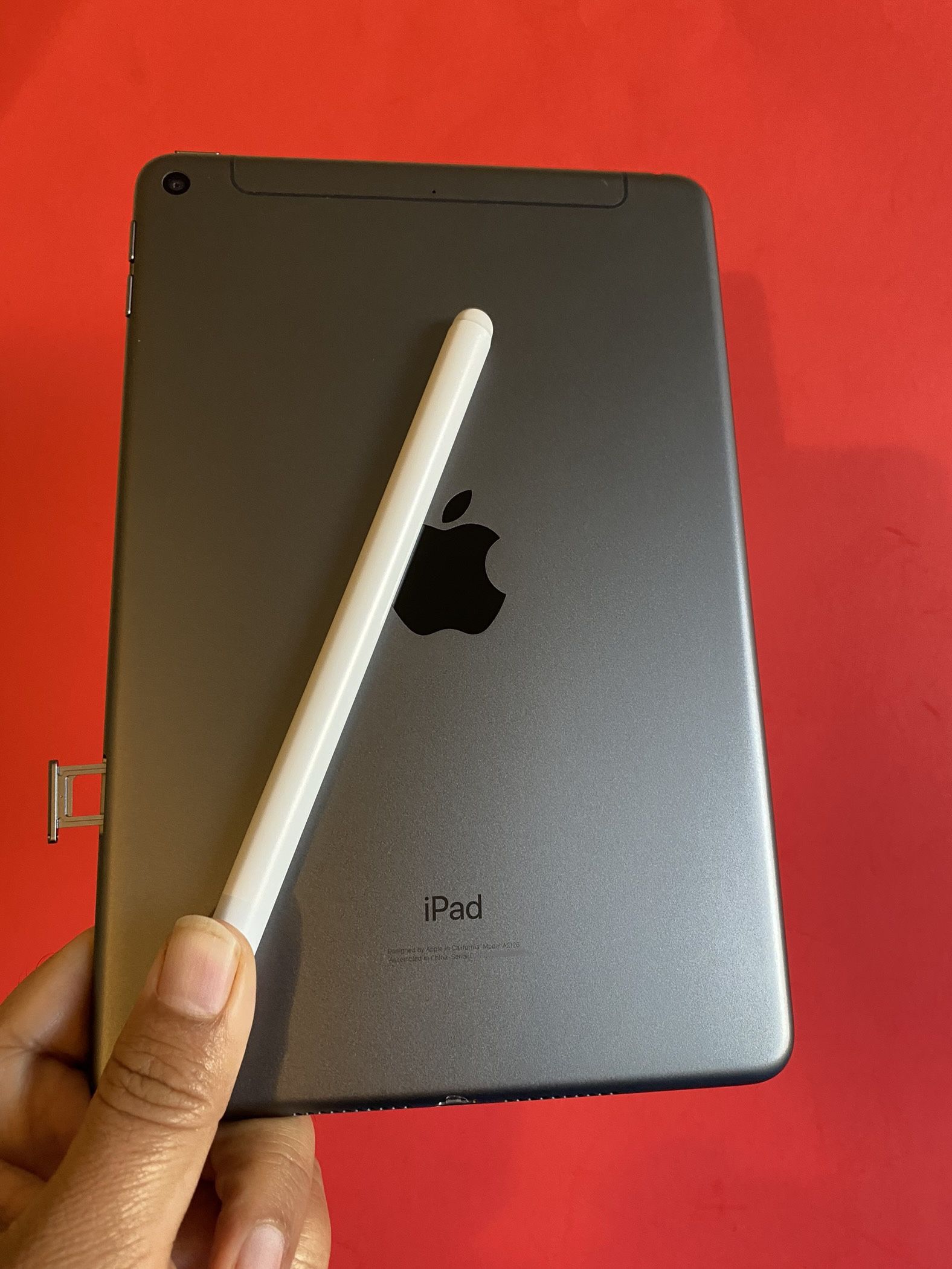 Apple IPad Mini 5/5th Generation Retina Touch ID IOS 15)Wifi