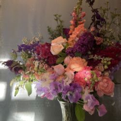 Elegant Bouquets For Your Loved Ones! Delivered! 