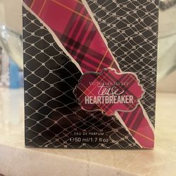 Victoria secret tease Heartbreaker Perfume 