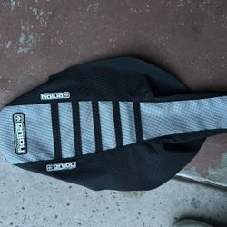 Enjoy mfg seat cover