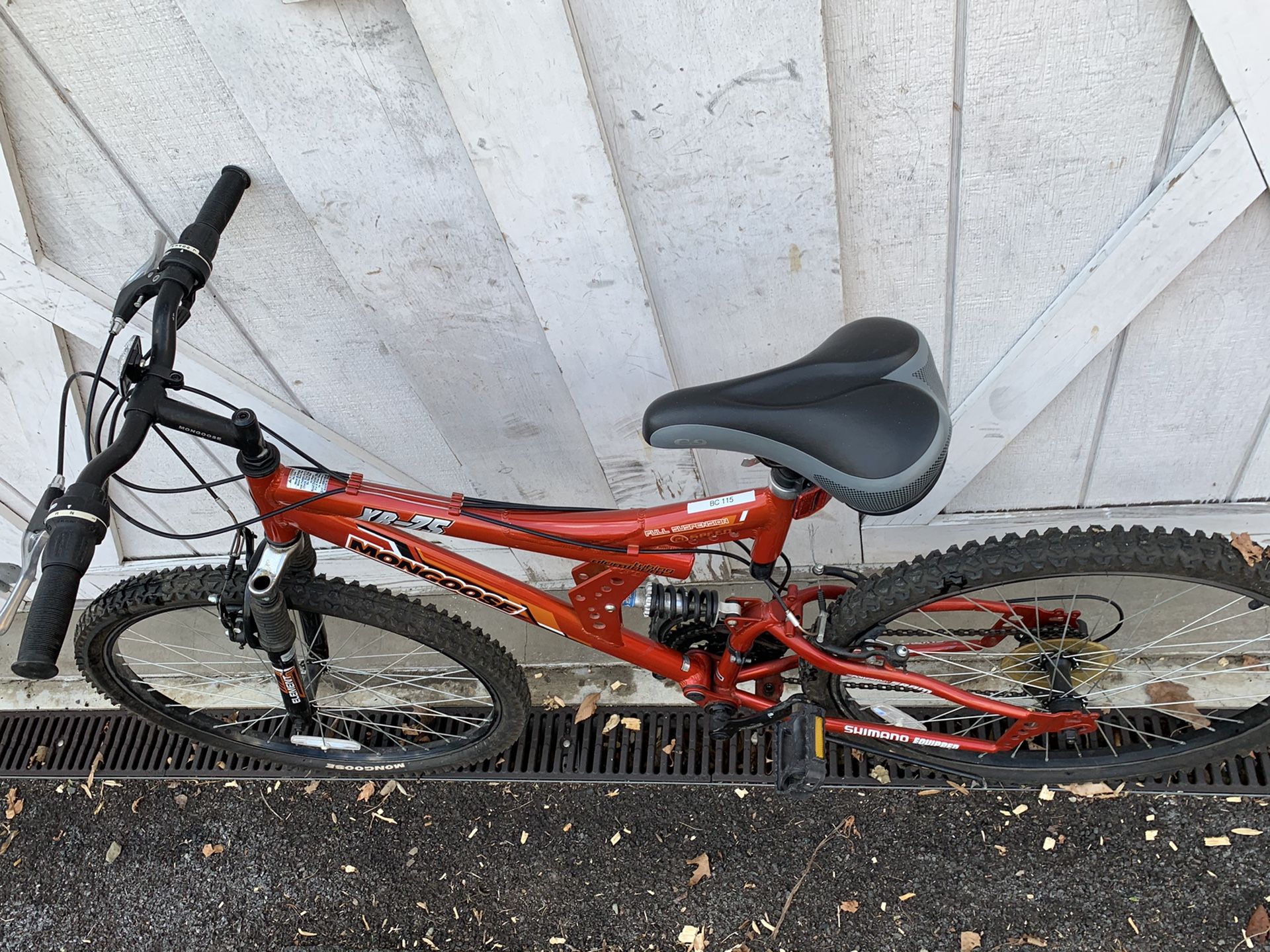 mongoose xr 75 mountain bike