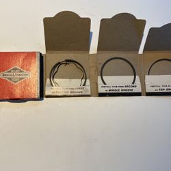 Briggs & Stratton Parts , Piston Ring Set , Part # 299742