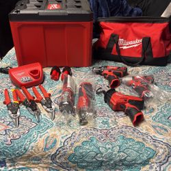 Milwaukee Tool Set 