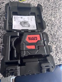 Klein Tools 93LCLS Cross-Line Laser Level with Plumb Spot